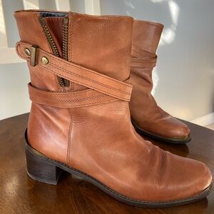 Stuart Weitzman slam dunk cognac brown leather boots 7.5 narrow